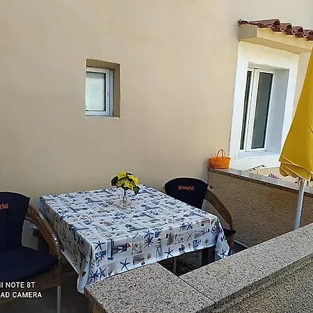 Apartament *