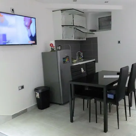 Apartament *