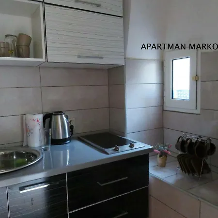 アパート Apartament *