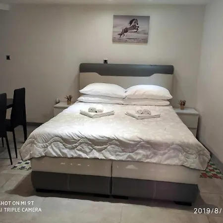 Apartament *